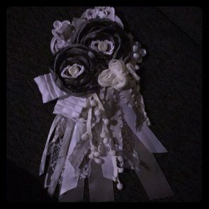 Scrappy flower pin